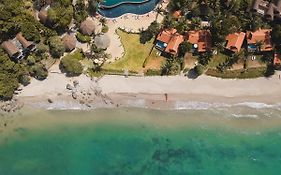 รวิวาริน รีสอร์ท แอนด์ สปา (SHA Extra Plus)